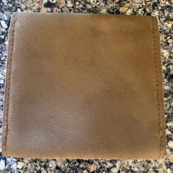 David Yurman Tan Suede Pouch with magnetic closure. - Picture 3 of 5